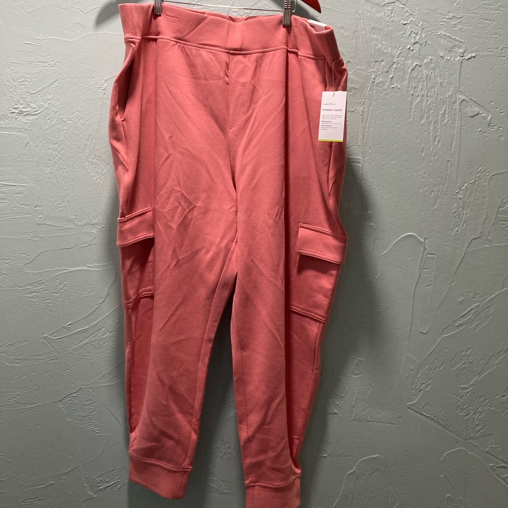 Old Navy *
NWT High Rise XXL
Pink /Salmon